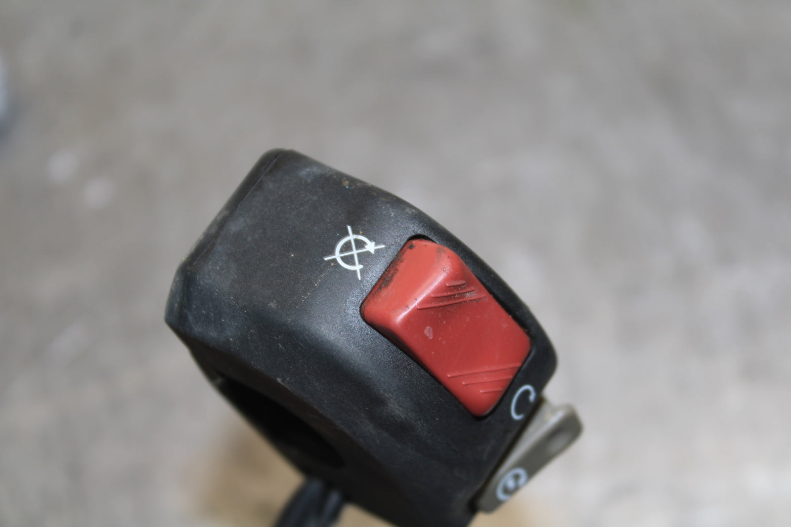 19-23 KAWASAKI NINJA ZX6R RIGHT CLIP ON HANDLE KILL OFF START SWITCH  BB701