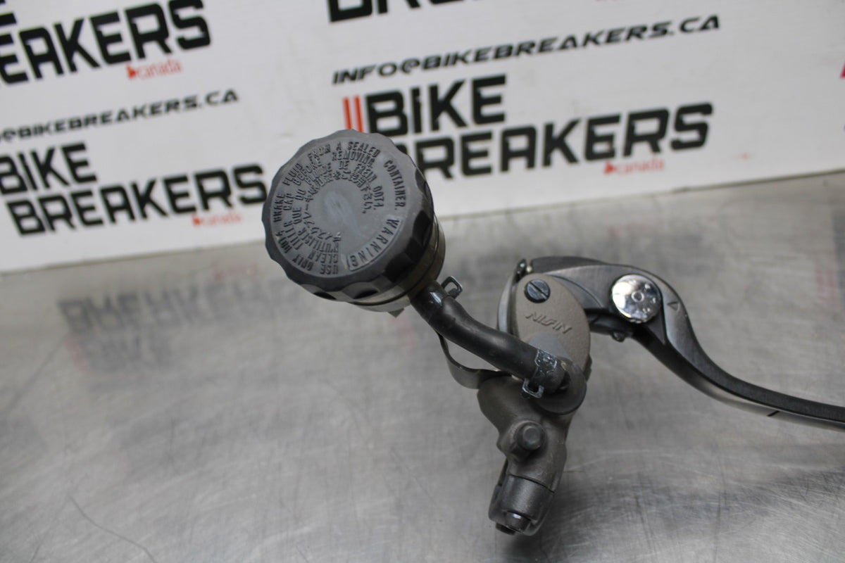 22 KAWASAKI NINJA 1000SX FRONT BRAKE MASTER CYLINDER w/ LEVER BB780