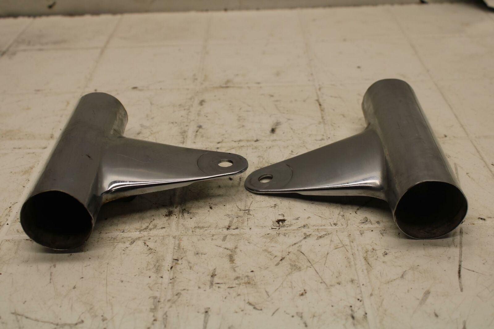 78-79 HONDA GOLDWING 1000 FRONT FORK UPPER COVER HEADLIGHT SUPPORT BB406