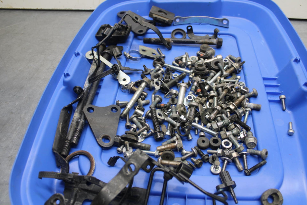 2007 Yamaha V Star 1300 XVS1300A MISCELLANEOUS BOLTS FASTENERS HARWARE BB78