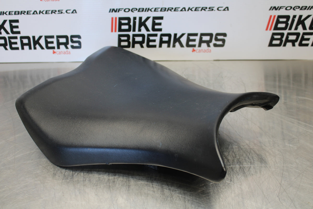 12-16 HONDA CBR1000RR FRONT DRIVERS SEAT PAD SADDLE PILLION BB157