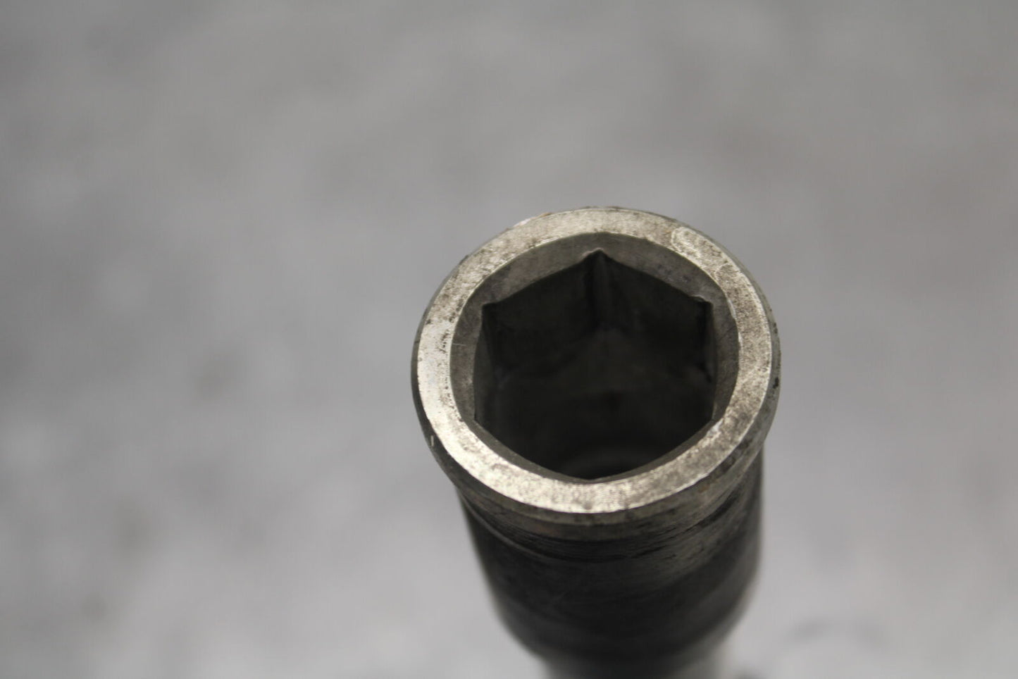 09-12 KAWASAKI NINJA ZX6R FRONT WHEEL RIM AXLE PIVOT BOLT 41068-0034 BB698