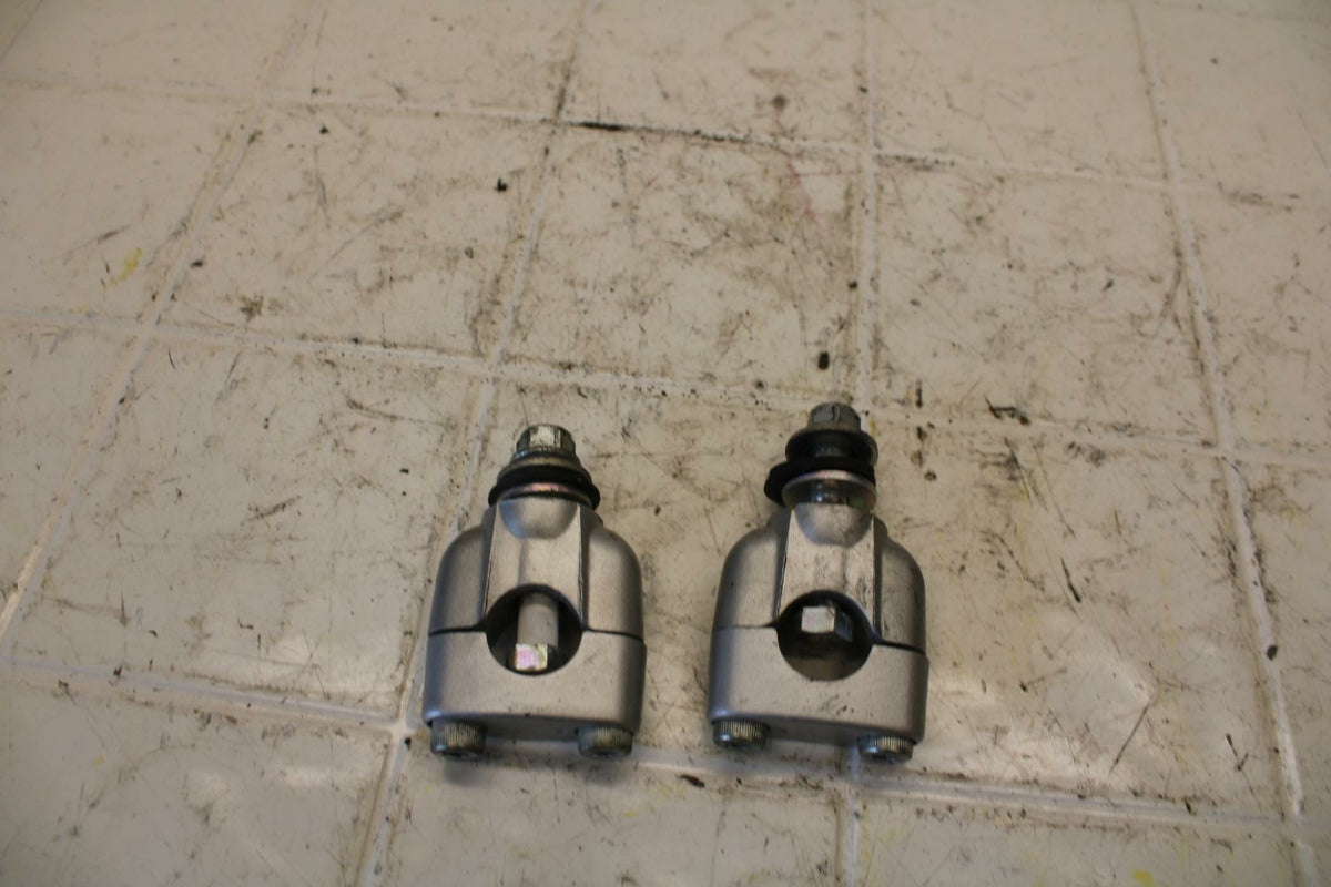 06-07 SUZUKI BANDIT 1200S ABS HANDLEBAR RISERS BB21