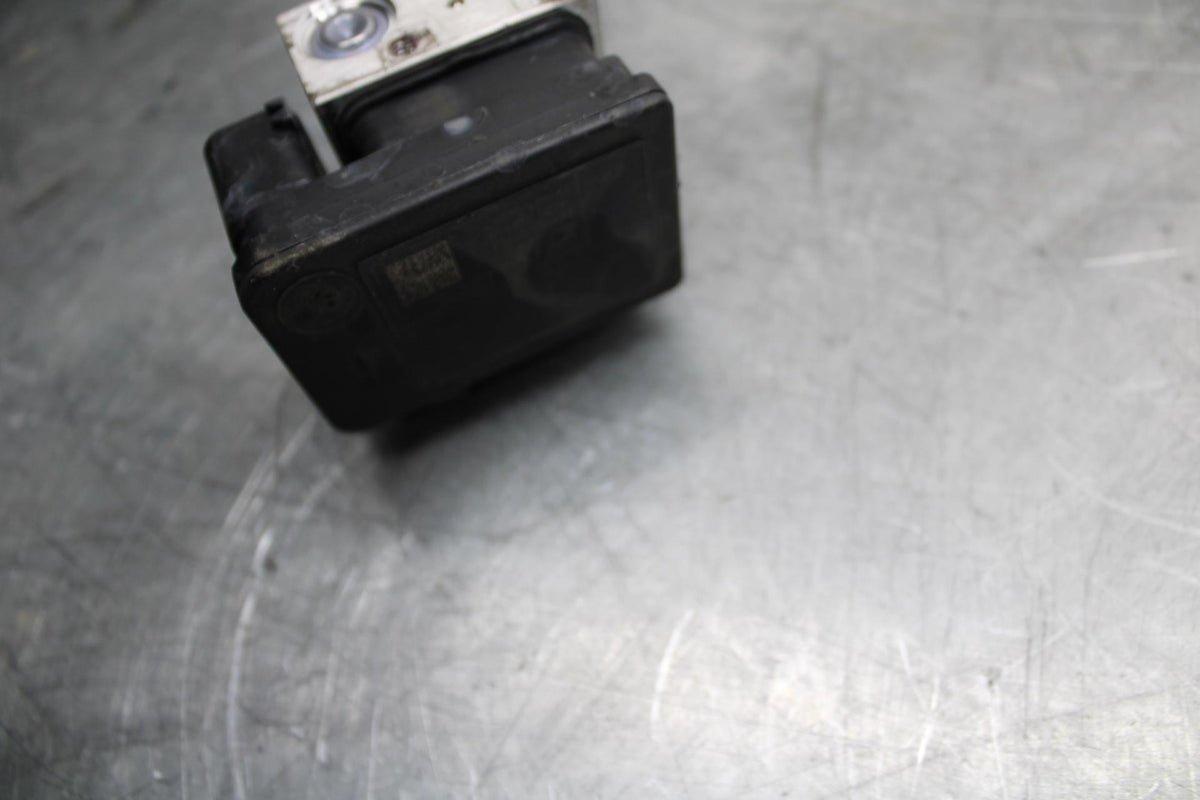 17-21 TRIUMPH STREET TRIPPLE R ABS ABS PUMP UNIT MODULE bb452