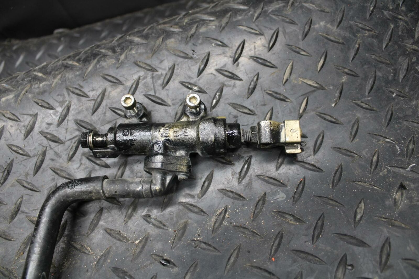 16-18 HONDA CBR500R REAR BACK BRAKE MASTER CYLINDER W RESERVOIR BB231
