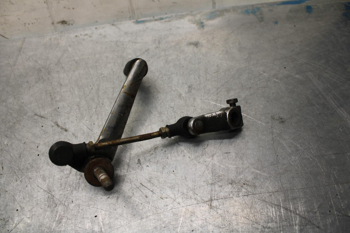 84-85 YAMAHA FJ1100 SHIFTER LINKAGE SHIFT LINK PEDAL 1TX-18101-02-00 BB29
