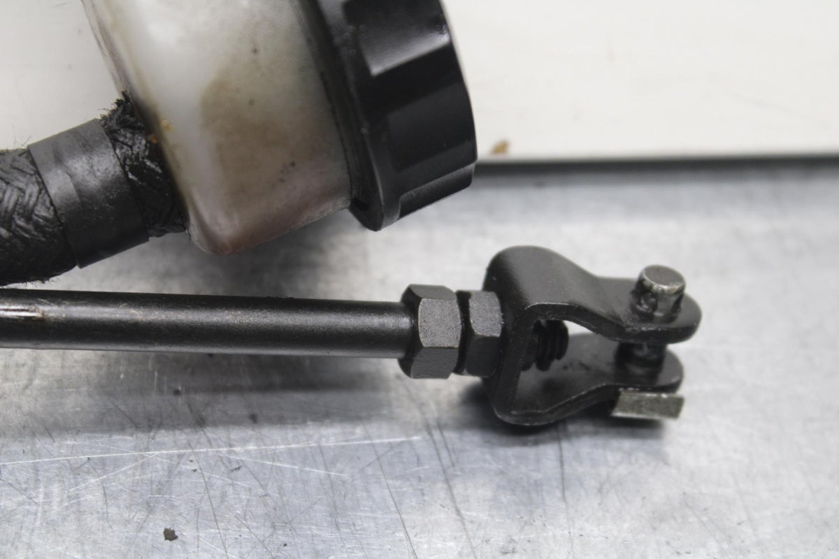 2001 Honda ST1100 REAR BACK BRAKE MASTER CYLINDER W RESERVOIR BB89