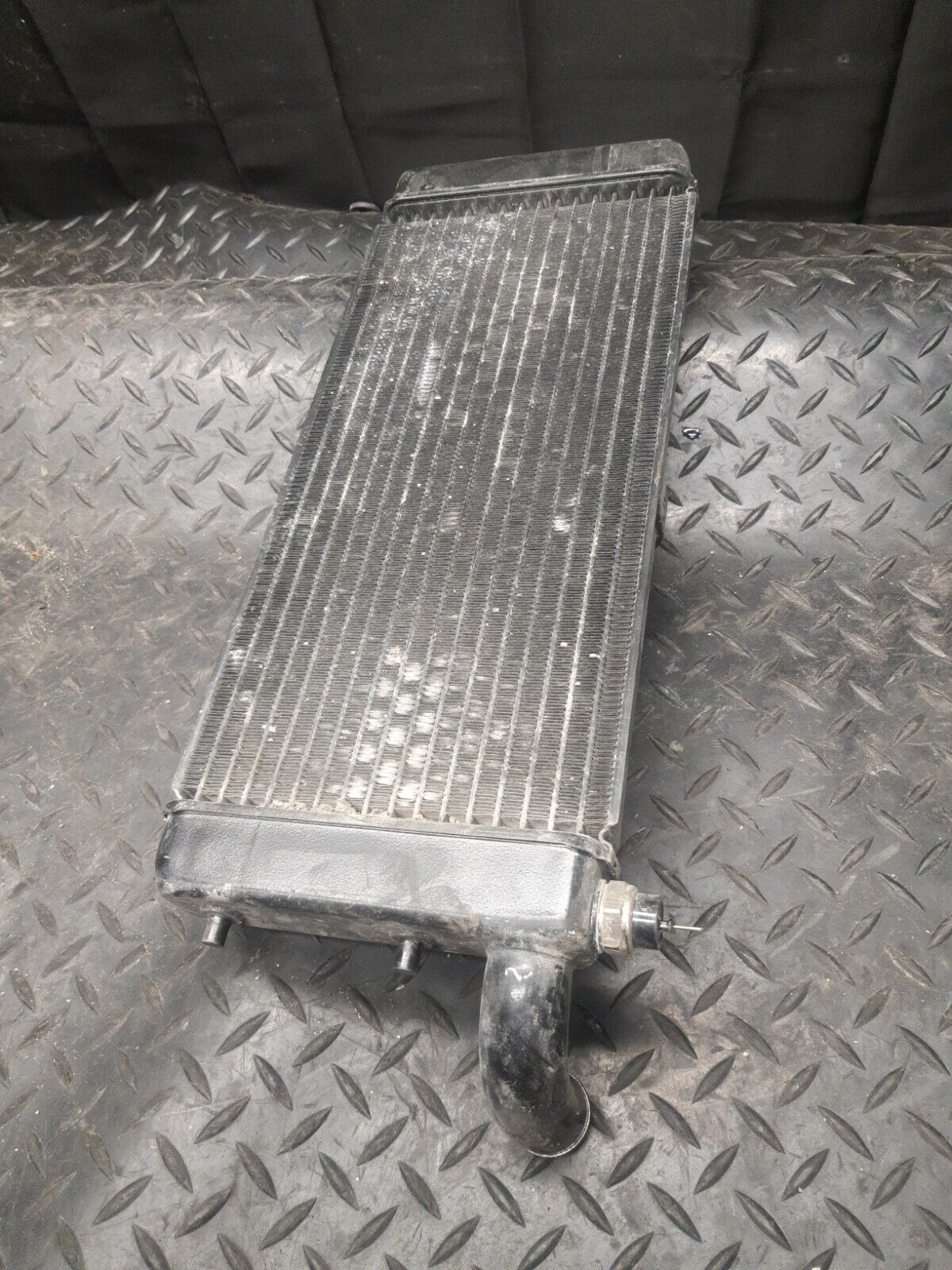03-05 HONDA SHADOW CLASSIC 750 ENGINE COOLER COOLING RADIATOR RADIATER BB229