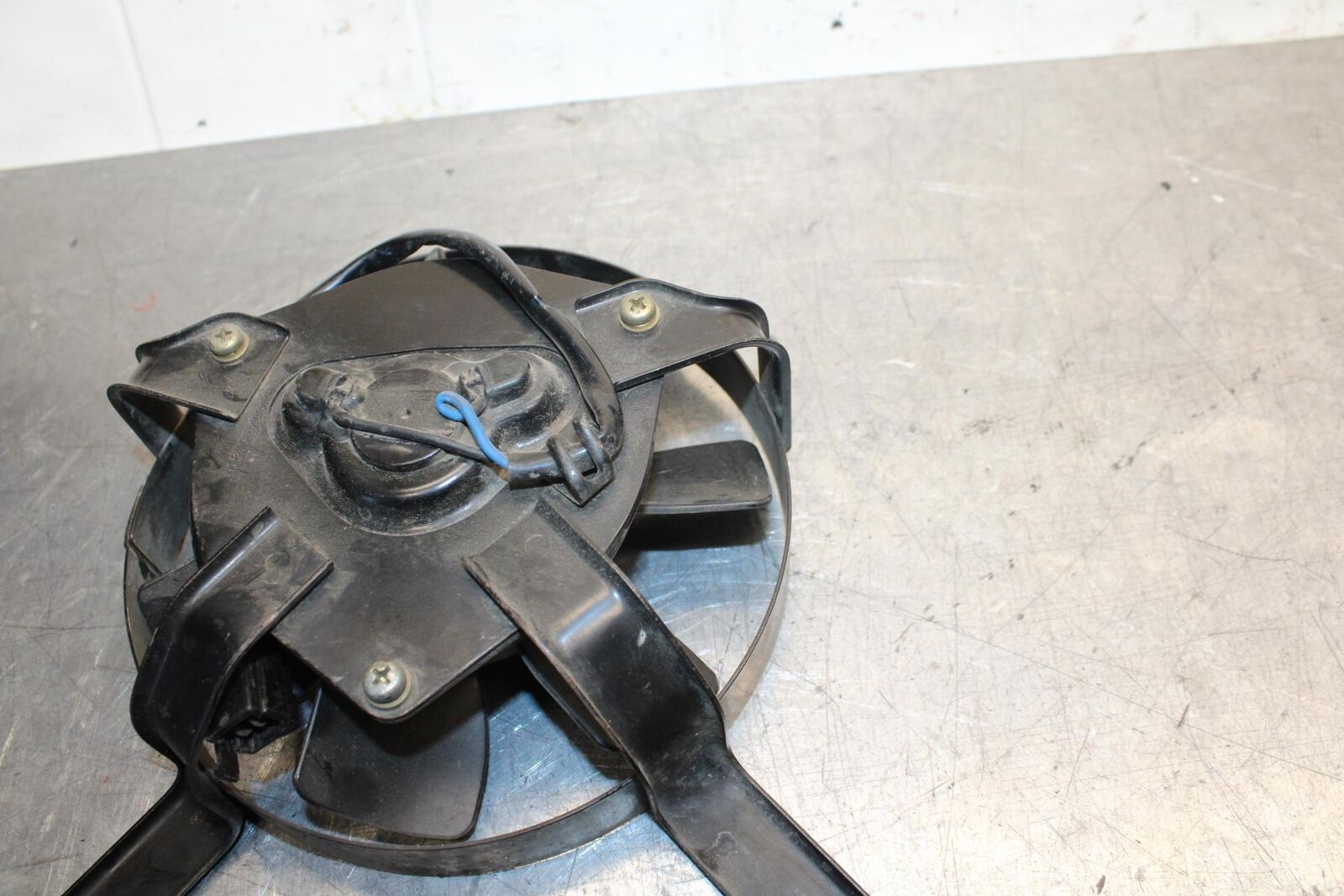 89-90 YAMAHA FZR600 ENGINE RADIATOR COOLING FAN BB76