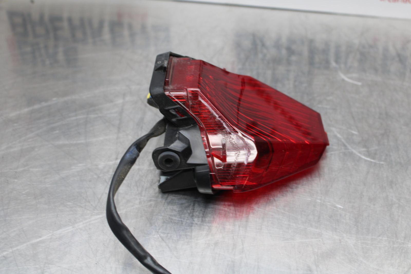14-17 YAMAHA FZ07 REAR TAIL TAILLIGHT BACK BRAKE LIGHT BB162