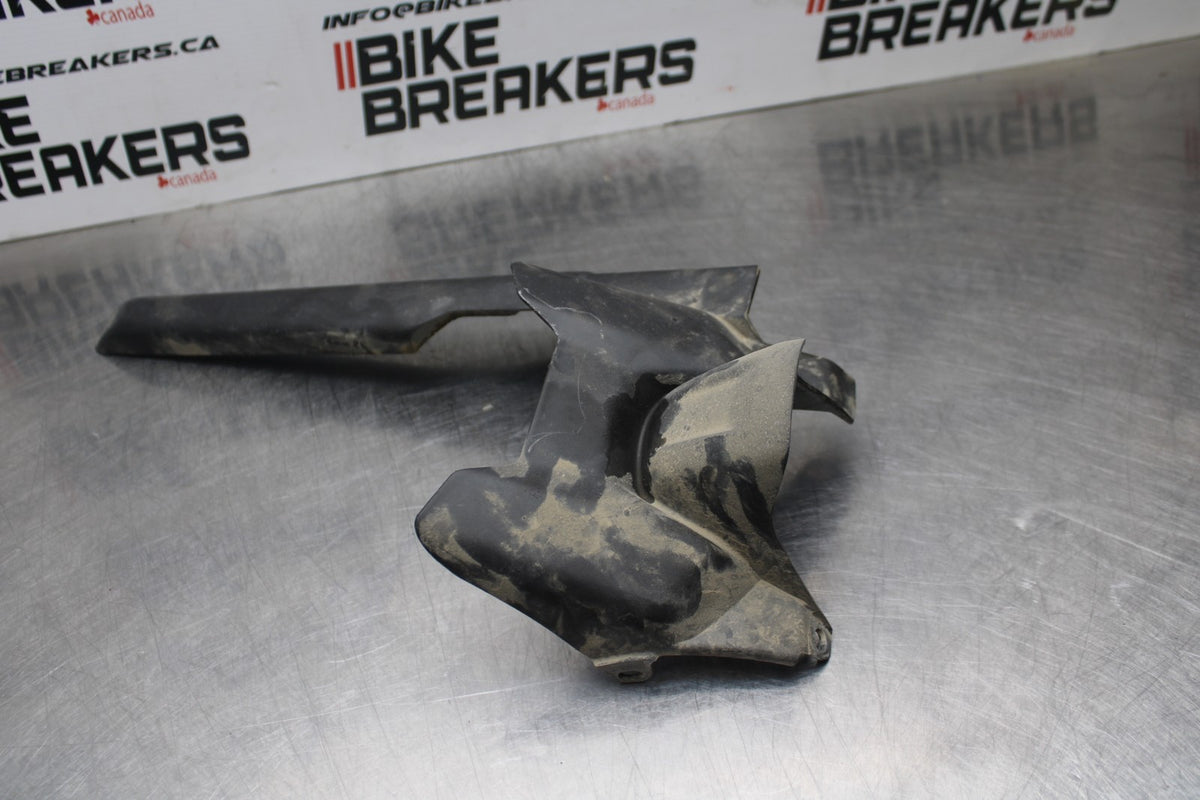 22-25 YAMAHA YZF R7 REAR BACK WHEEL TIRE HUGGER FENDER BEB-21629-00-00 BB769