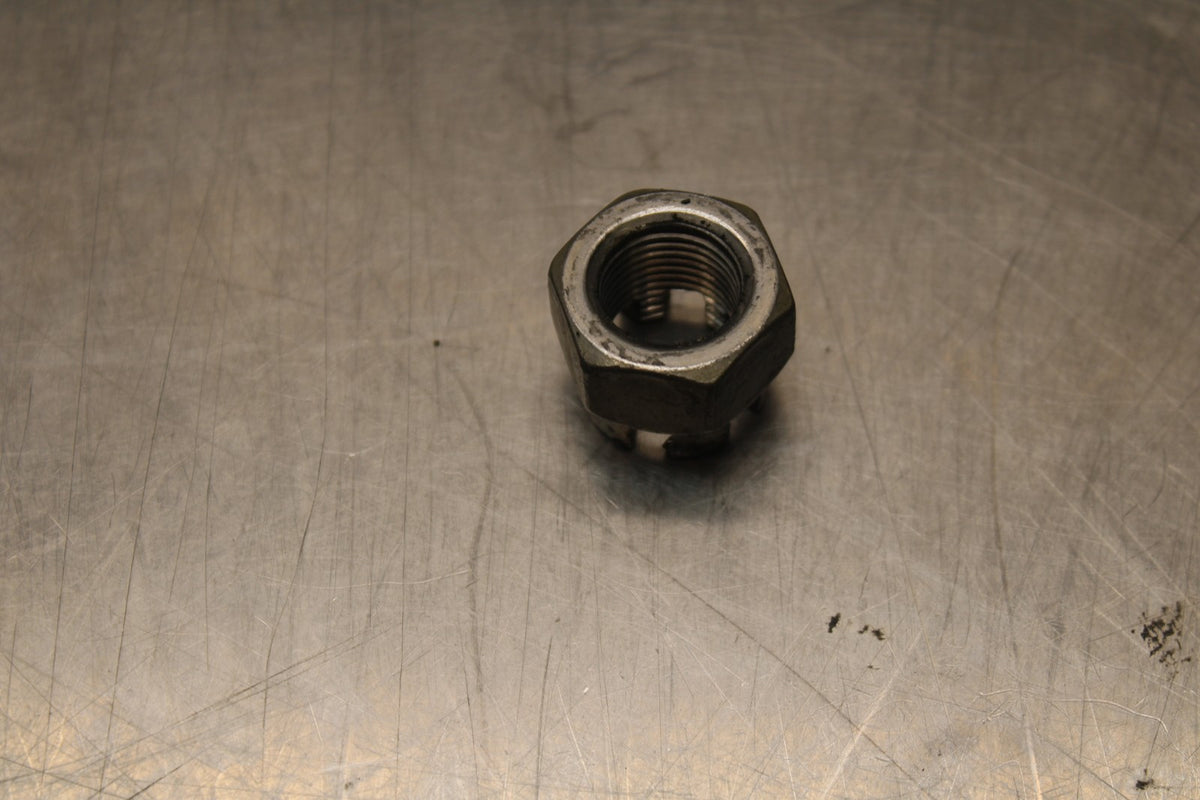 18-26 KAWASAKI Z400 REAR AXLE BACK WHEEL RIM PIVOT BOLT AXEL BB852