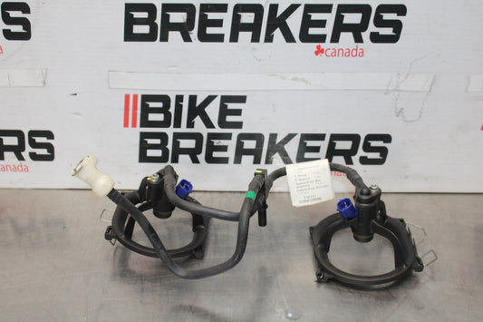 16 DUCATI 959 PANIGALE SECONDARY FUEL INJECTORS TOP AIRBOX GAS RAIL BB912