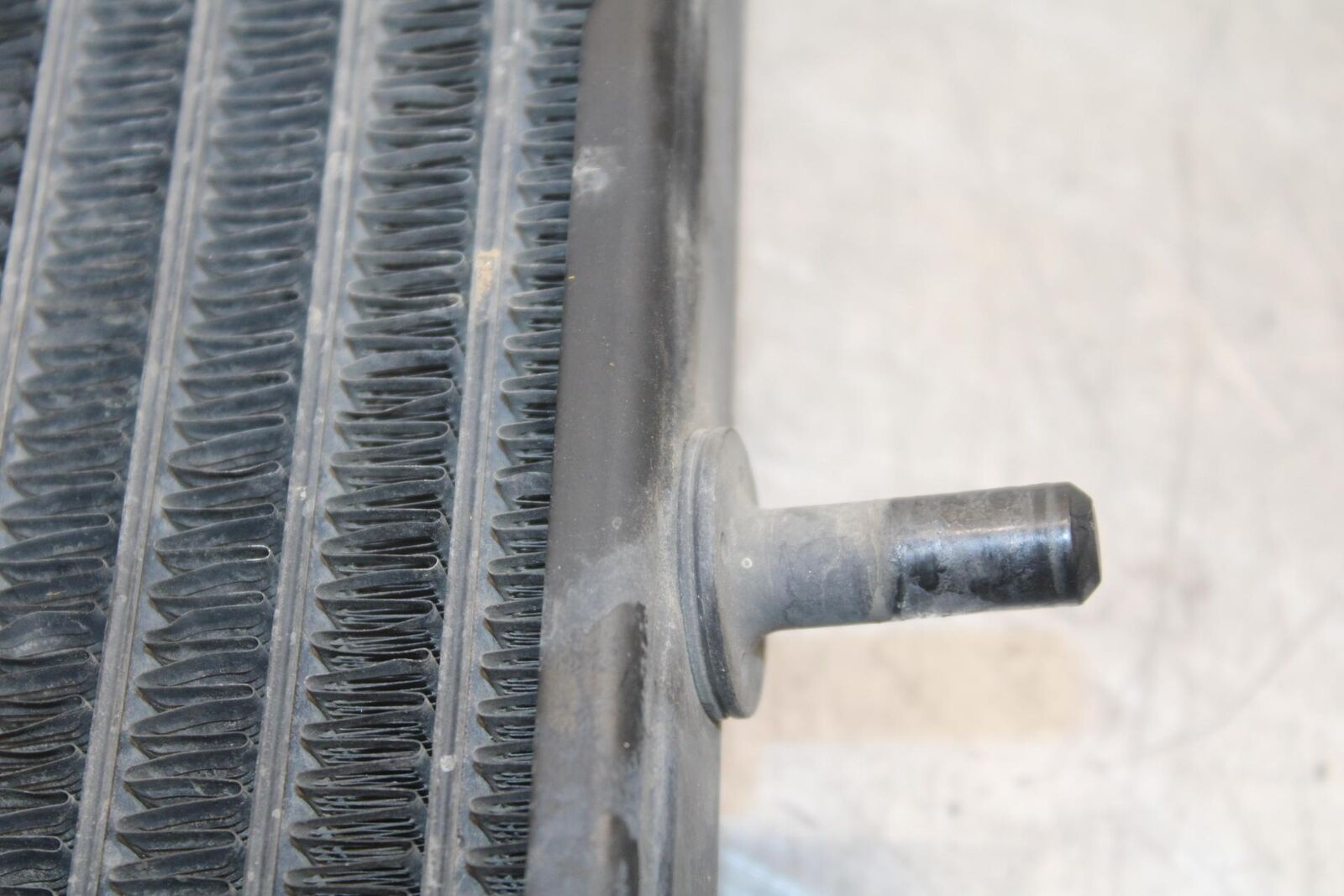 1988 Yamaha FZ600 ENGINE MOTOR OIL COOLER  BB601