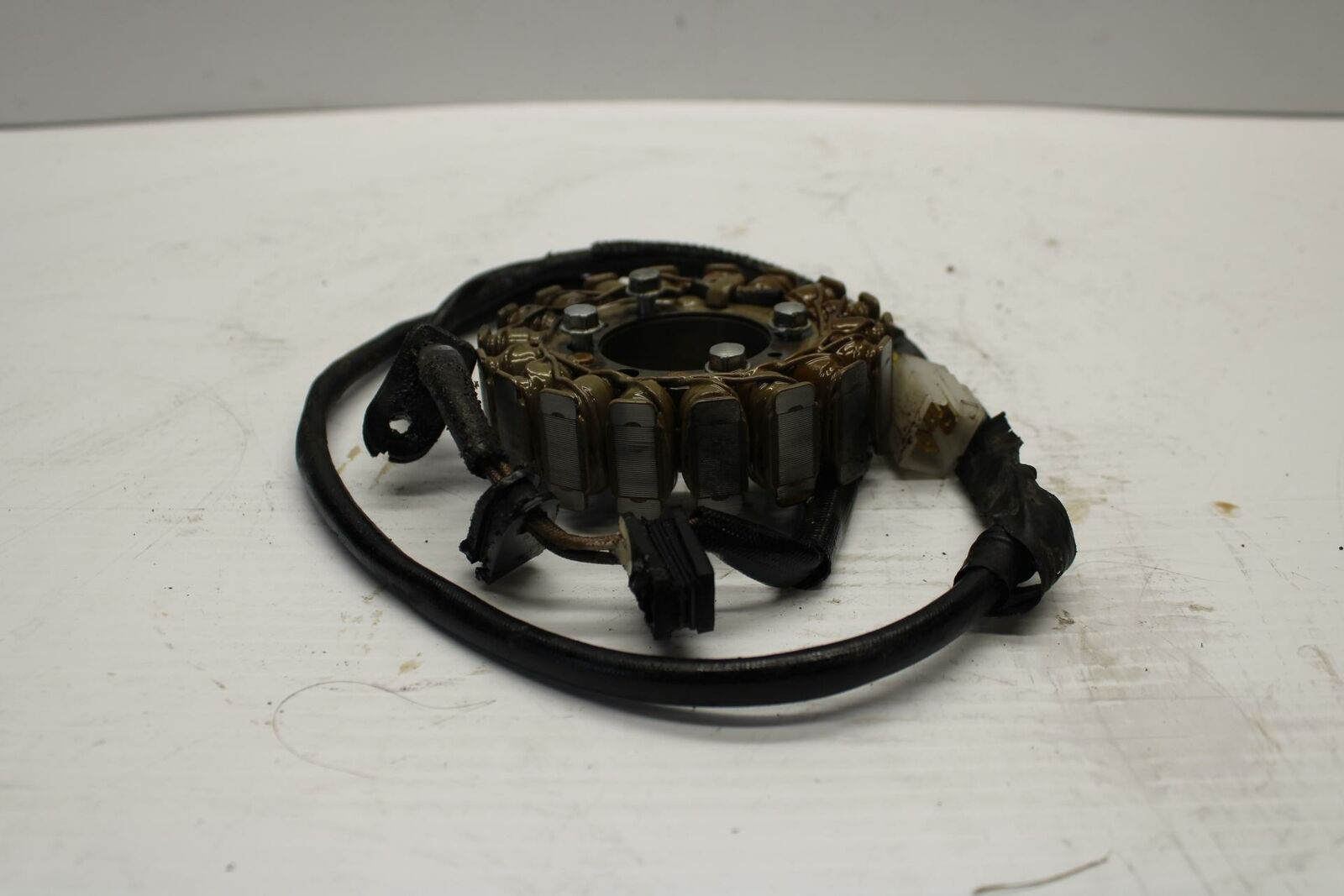 84-85 HONDA V30 MAGNA STATOR GENERATOR ALTERNATOR MAGNETO BB251