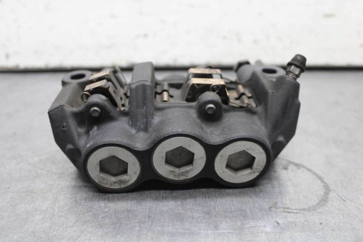 07-08 YAMAHA YZF R1 RIGHT LEFT FRONT BRAKE CALIPER SET PAIR CALIPERS BB675