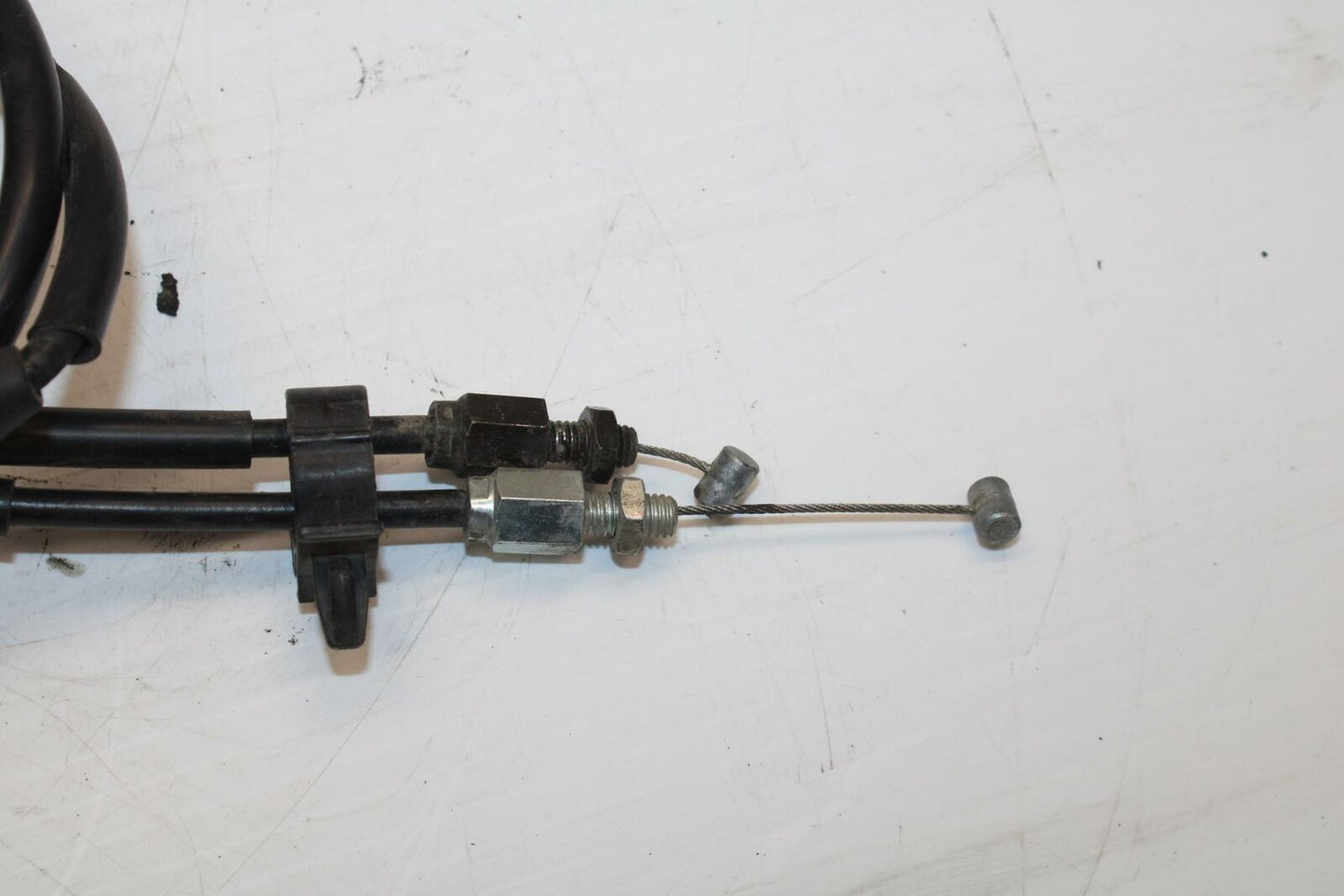 06 YAMAHA YZF R1 THROTTLE CABLE LINE HOUSING GUIDE 3XW-26282-01-00 BB282