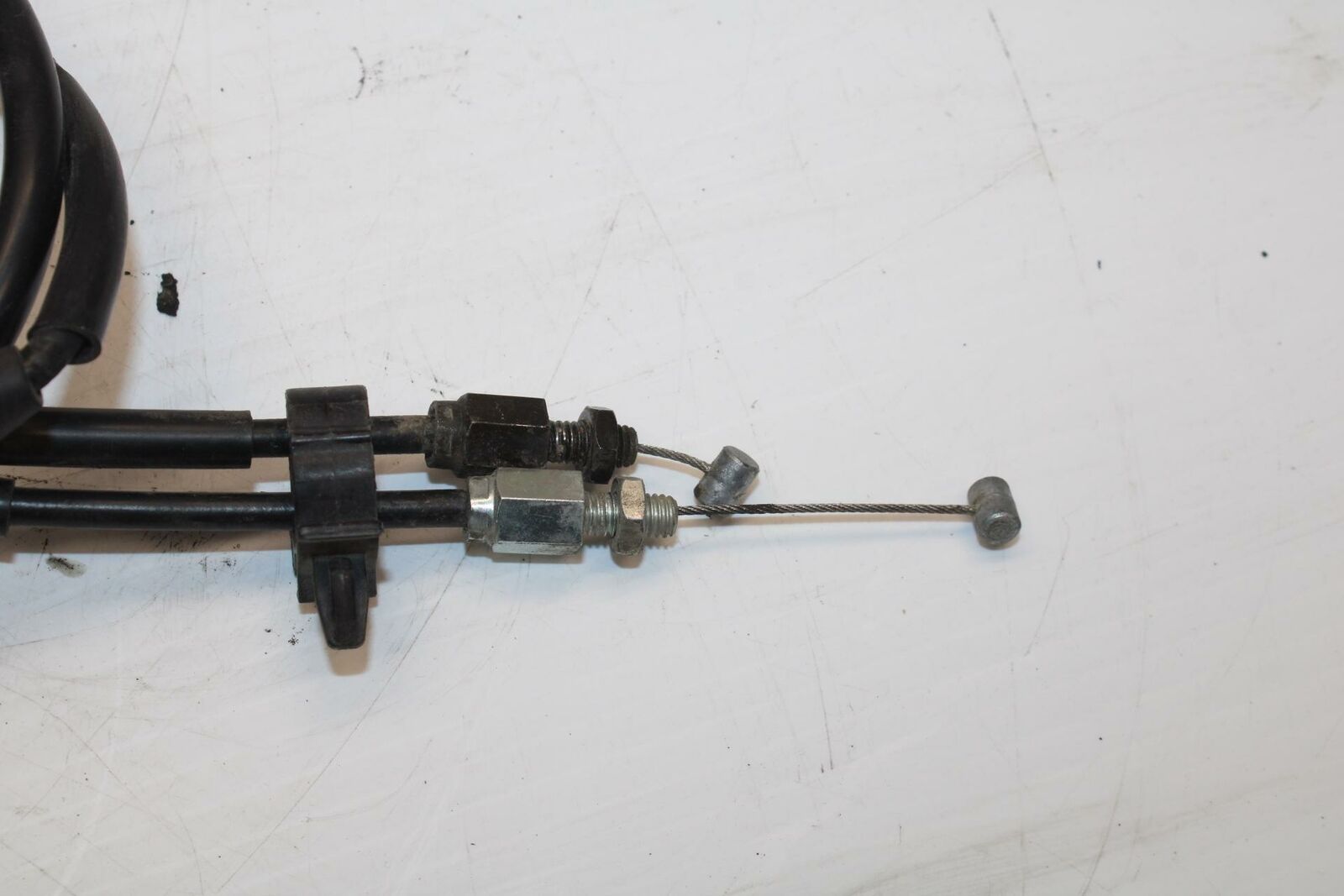 06 YAMAHA YZF R1 THROTTLE CABLE LINE HOUSING GUIDE 3XW-26282-01-00 BB282