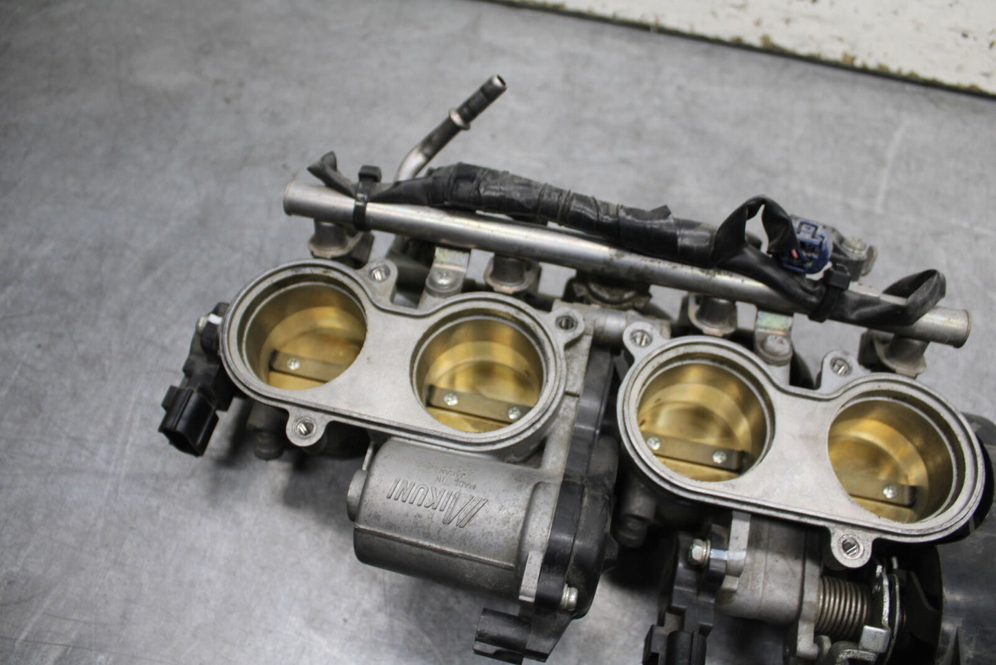 07-08 YAMAHA YZF R1 MAIN FUEL INJECTORS / THROTTLE BODIES BB724