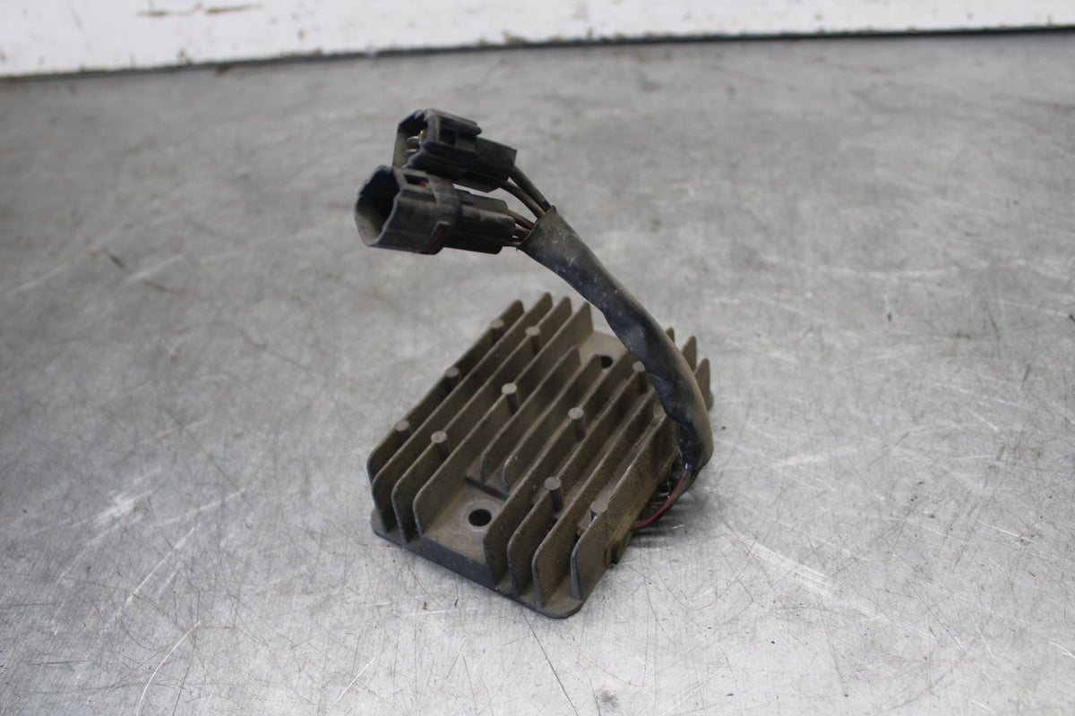 05-09 SUZUKI BOULEVARD C90 RECTIFIER VOLTAGE REGULATOR BB692