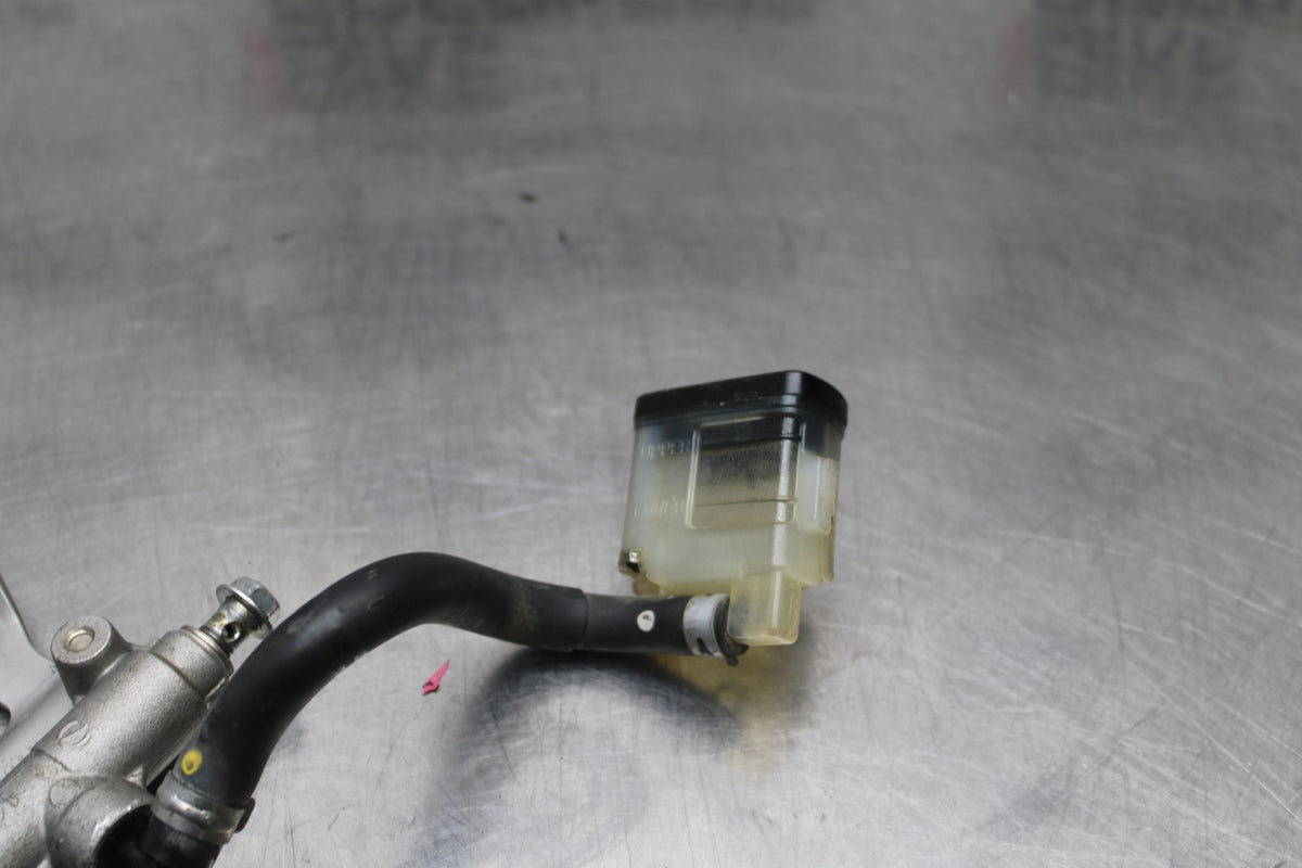 08-10 SUZUKI GSXR 600 REAR BACK BRAKE MASTER CYLINDER W RESERVOIR BB835