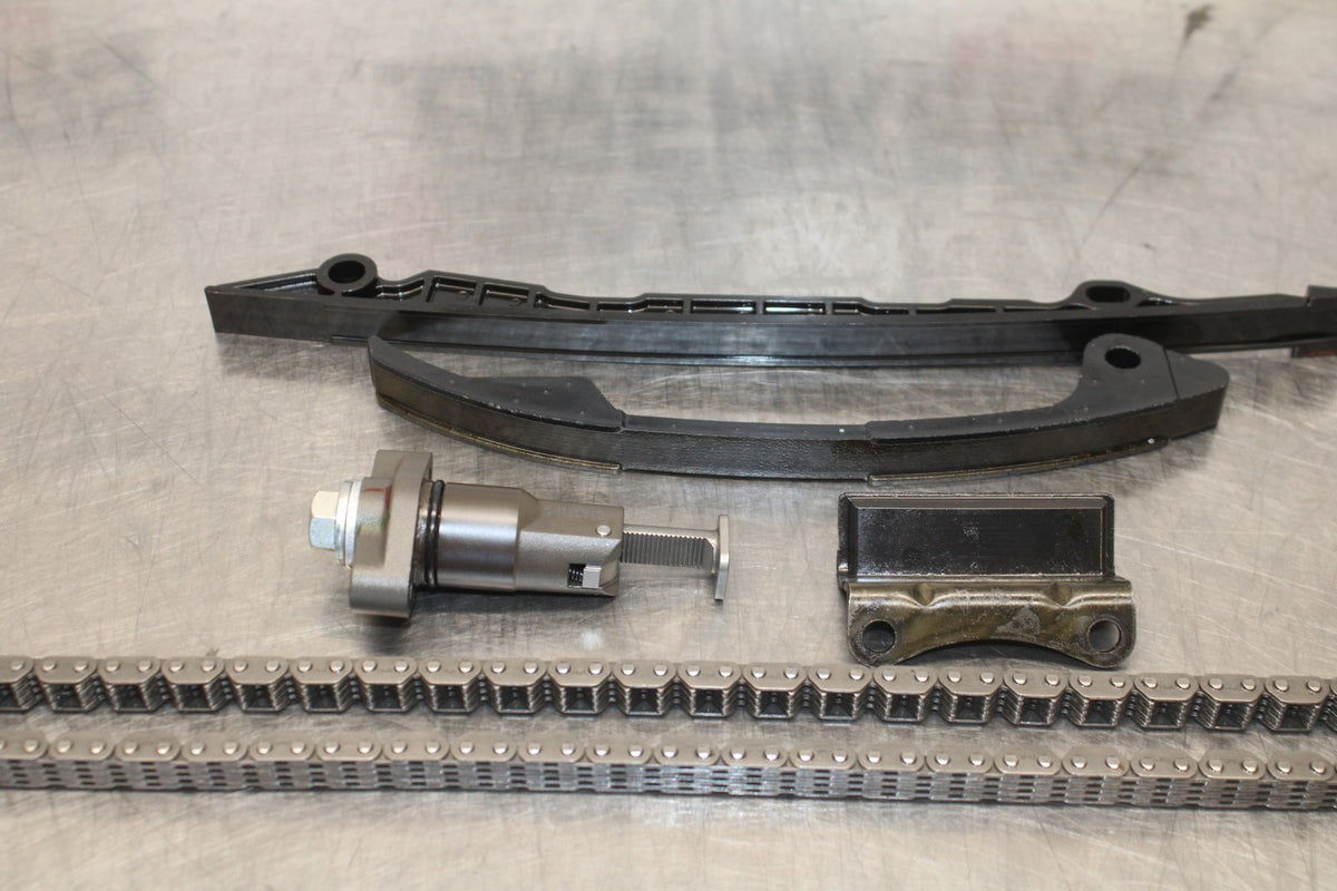 25 KAWASAKI Z900 CAM CHAIN WITH GUIDES BB928