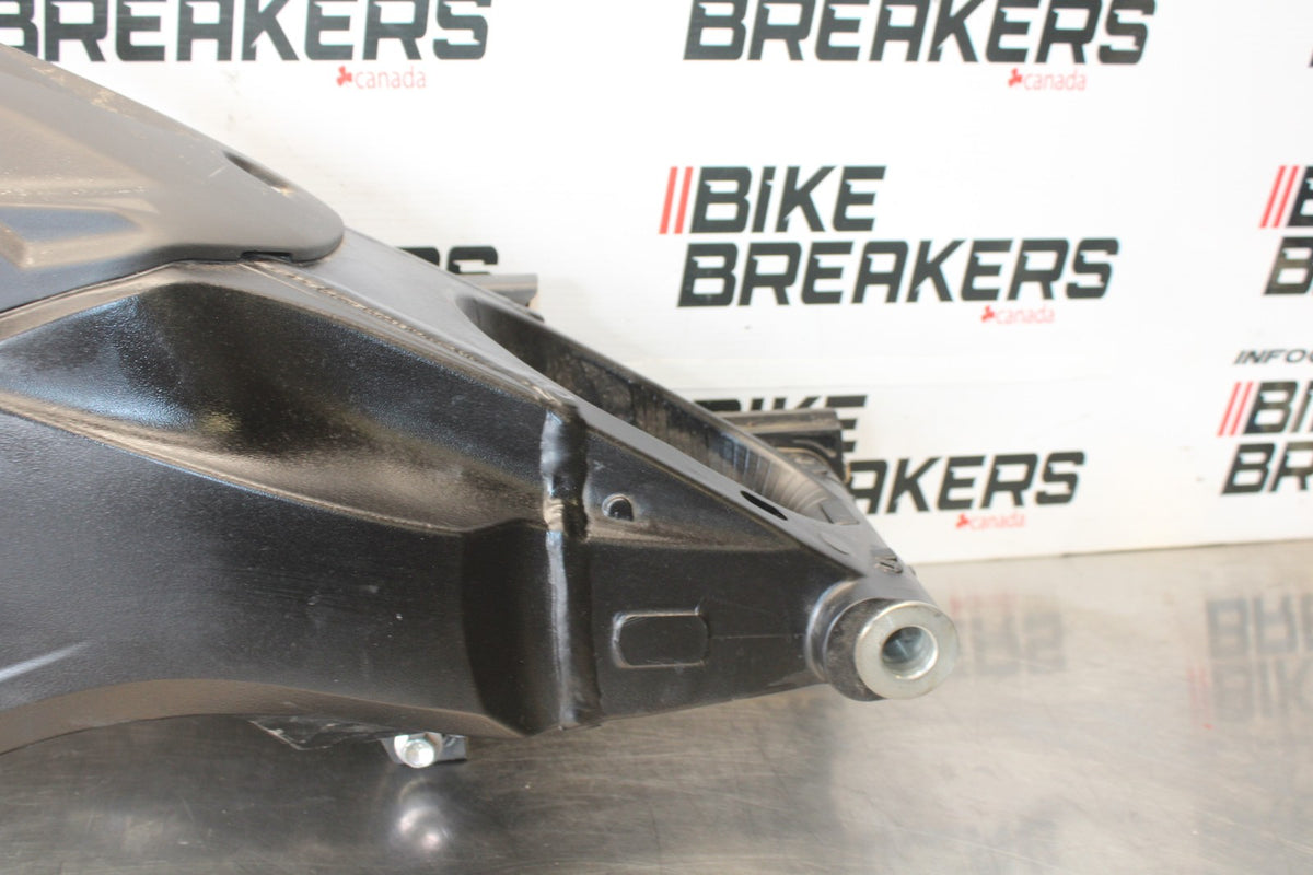15-26 SUZUKI GSXR600 REAR SWINGARM BACK SUSPENSION SWING ARM BB888