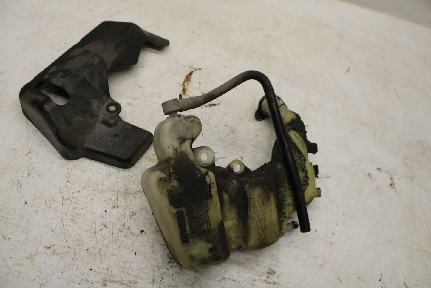 07-16 TRIUMPH STREET TRIPLE COOLANT WATER TANK RESERVOIR BOTTLE BB361