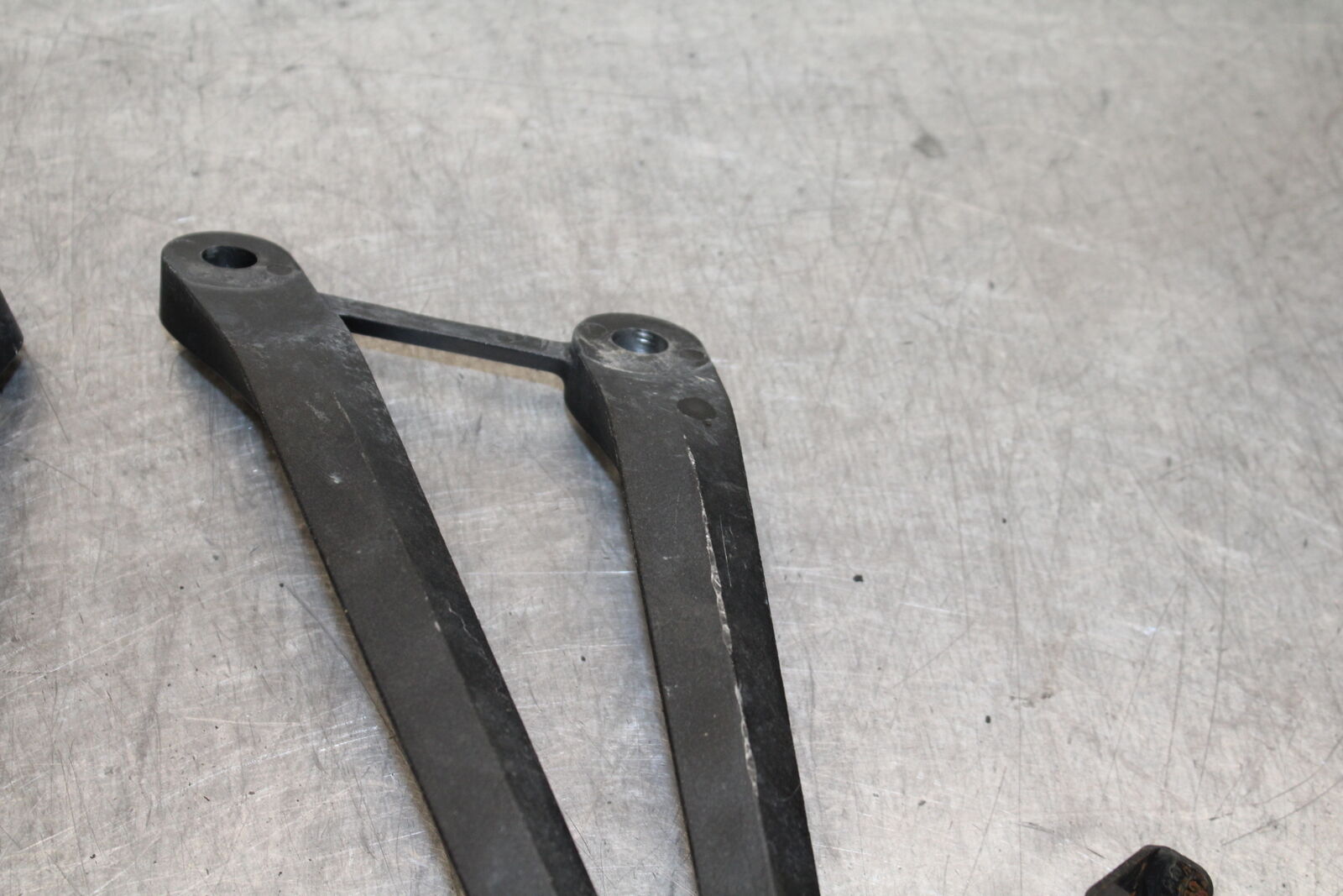 12-13 KAWASAKI Z1000 REAR BACK PASSENGER PEG SET PAIR BB743