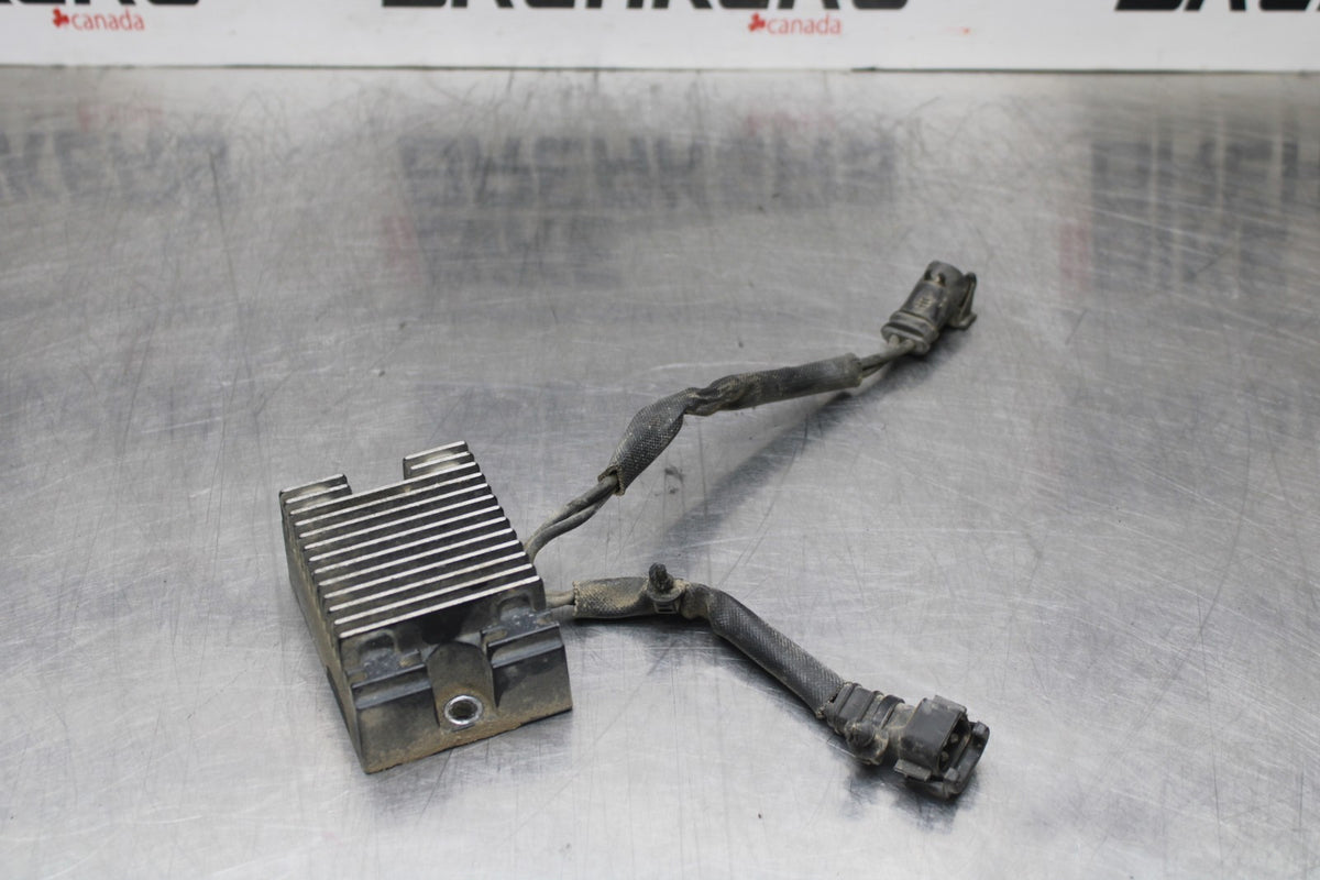 09 HARLEY-DAVIDSON SPORTSTER 1200 XL1200C RECTIFIER VOLTAGE REGULATOR BB776