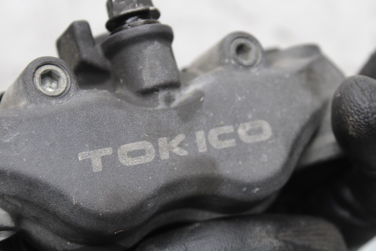 2005 Honda CBR600RR RIGHT LEFT FRONT BRAKE CALIPER SET PAIR CALIPERS BB564