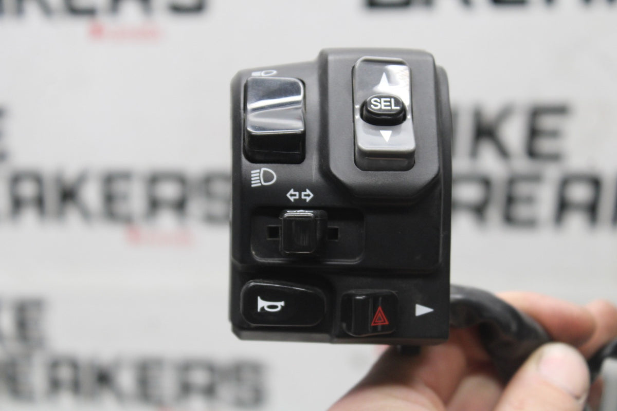 24-25 KAWASAKI NINJA ZX6R LEFT CLIP ON HANDLE HORN SIGNALS SWITCHES BB939
