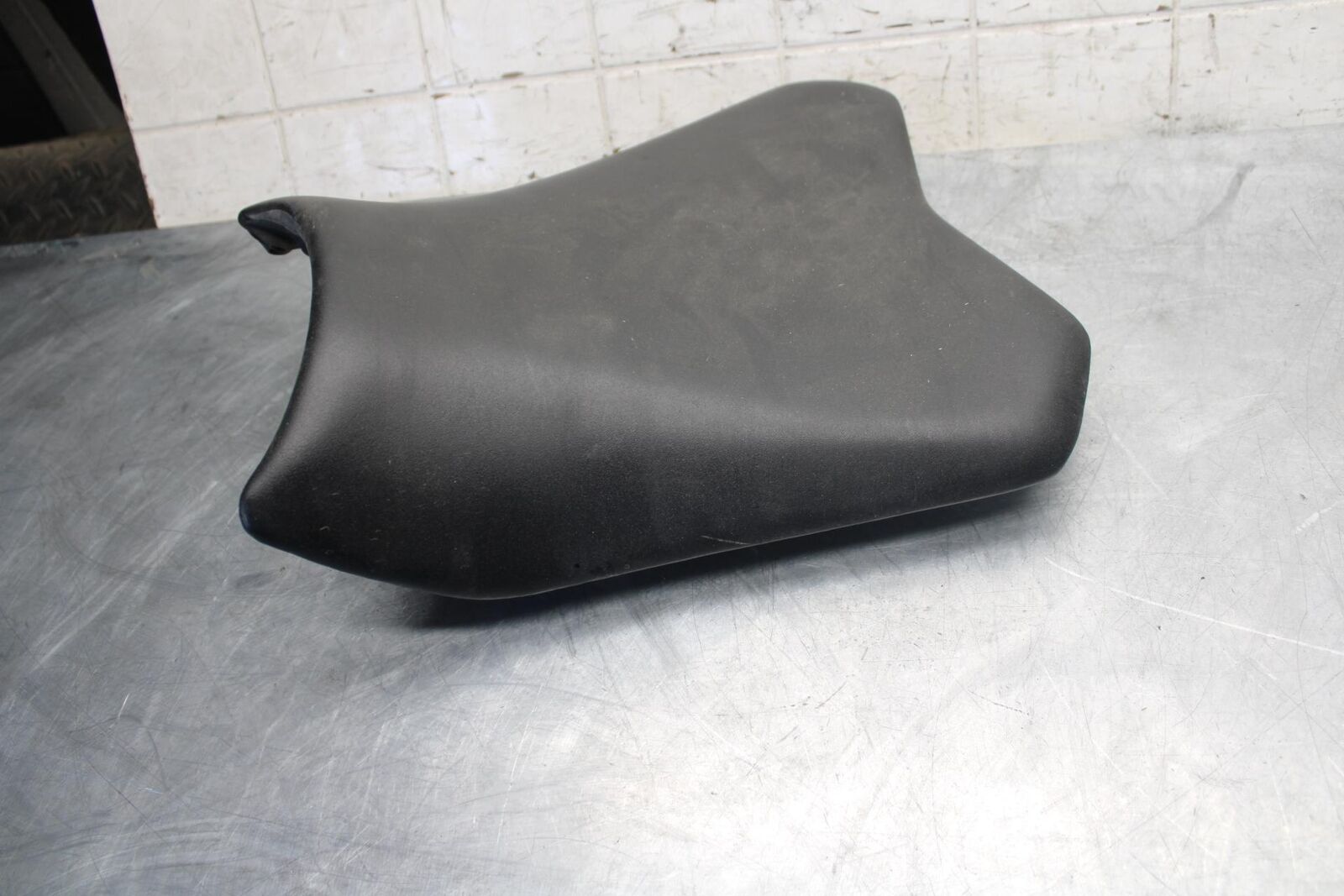 2015 Kawasaki Ninja 300 EX300B ABS FRONT DRIVERS SEAT PAD SADDLE BB518