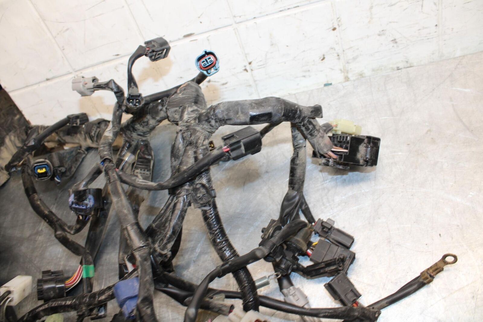 17-19 YAMAHA FZ09 MAIN ENGINE WIRING HARNESS MOTOR WIRE LOOM BB480
