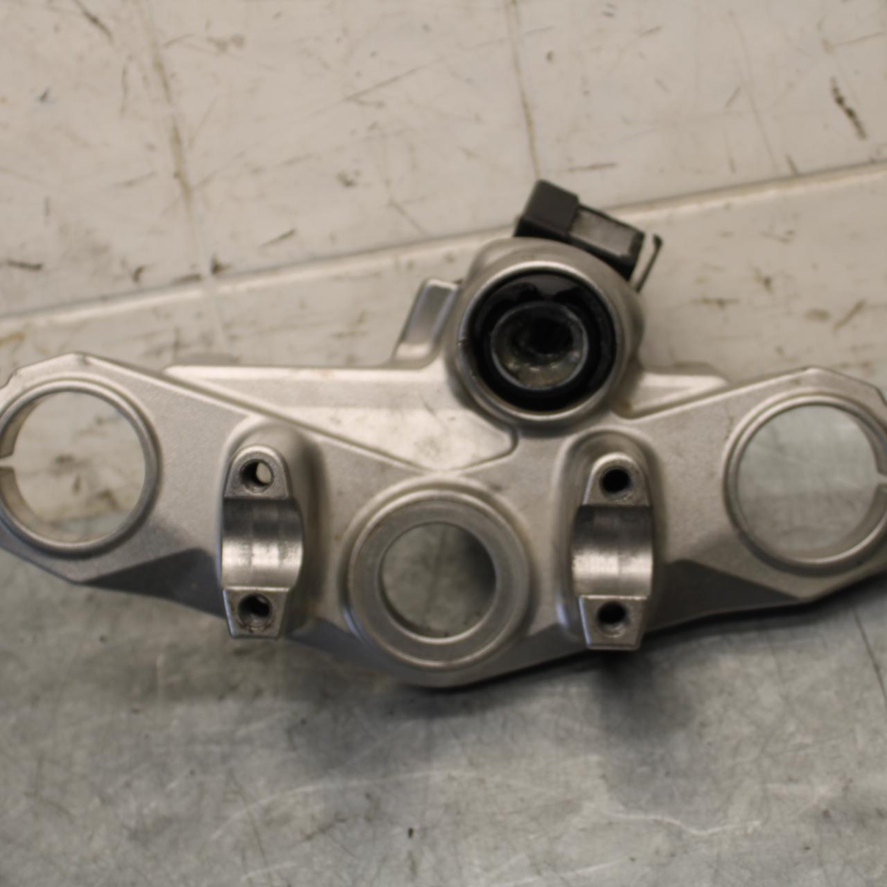 2006 Kawasaki Ninja 650R  FORKS UPPER TRIPLE TREE CLAMP 44039-0033-793 BB446