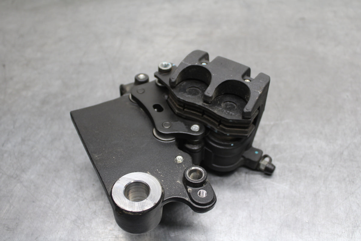 24 KAWASAKI NINJA 500 ABS REAR BACK BRAKE CALIPER W MOUNT BRACKET BB730