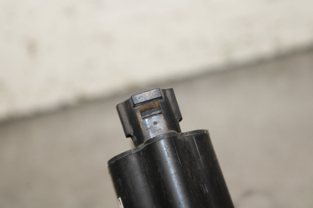 13-16 KTM 390 DUKE IGNITION COIL SPARK PLUG CAP  BB748