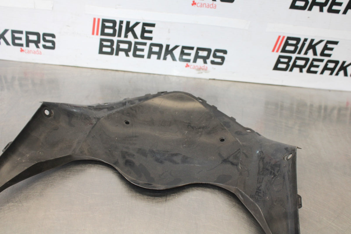 11-26 SUZUKI GSXR750 LOWER FRONT UPPER INNER HEADLIGHT COWL FAIRING  BB882