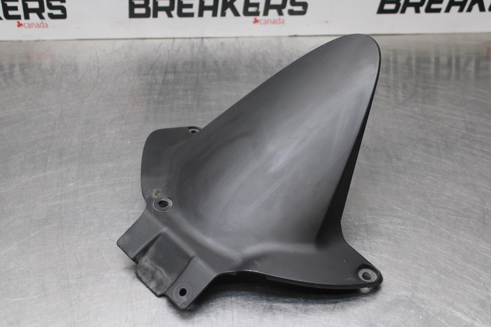 13-24 HONDA CBR600RR REAR BACK WHEEL TIRE HUGGER FENDER BB772