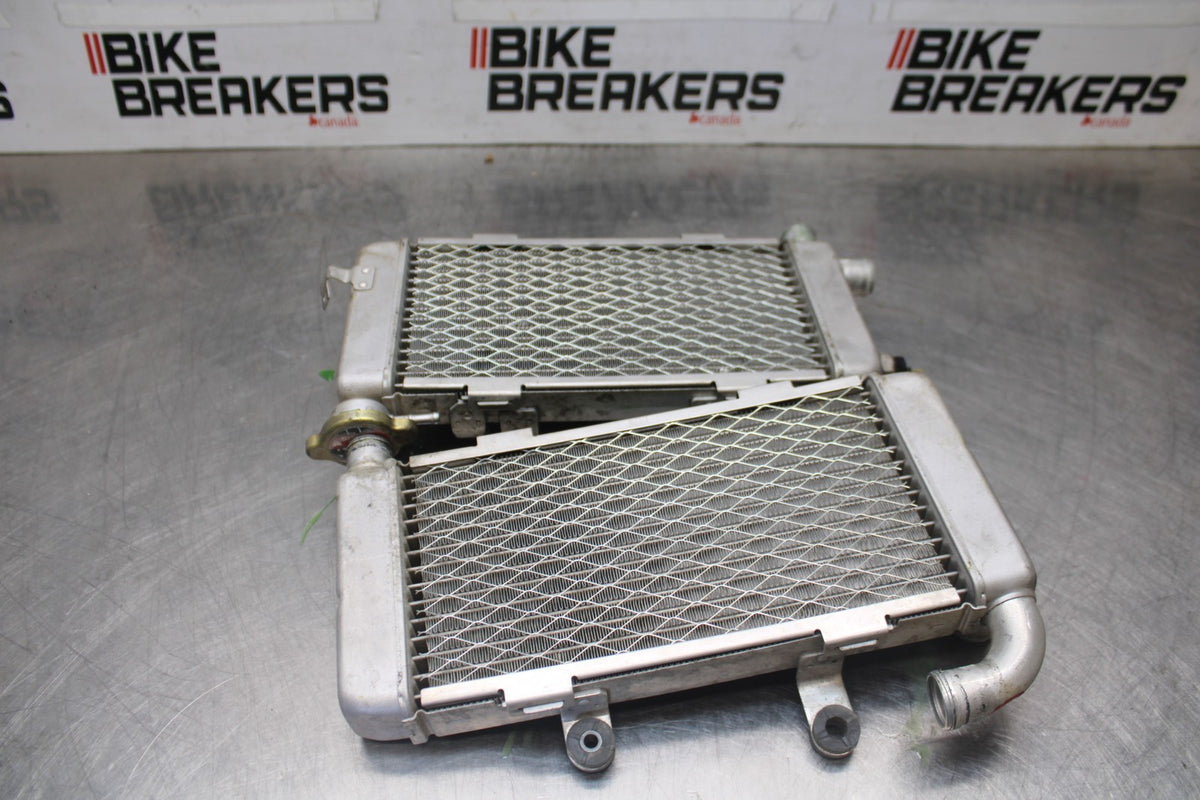 98-05 HONDA SUPER HAWK 1000 VTR1000F ENGINE RADIATOR MOTOR COOLER SET PAIR BB924