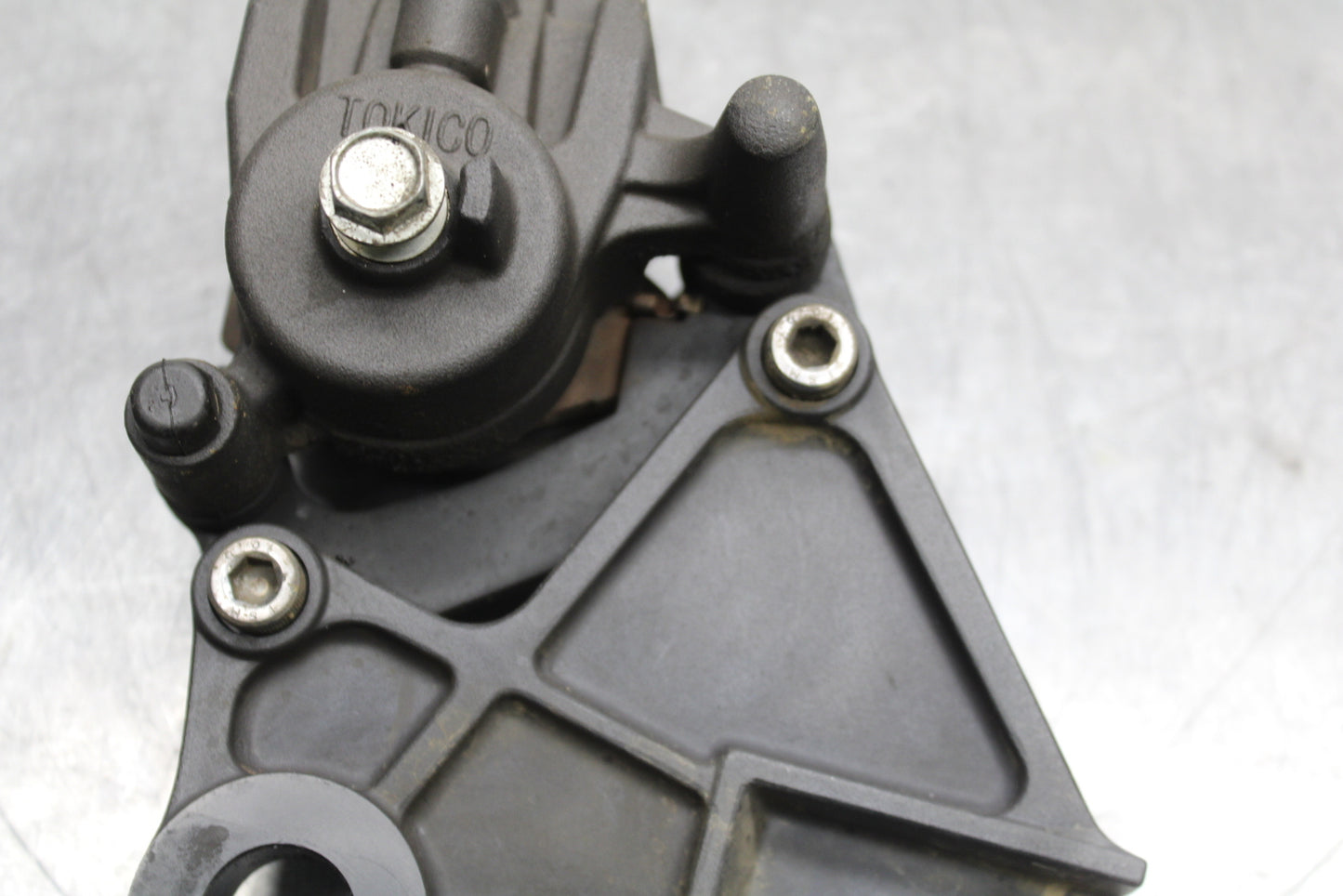 12-17 KAWASAKI NINJA 650 REAR BACK BRAKE CALIPER W MOUNT BRACKET BB129