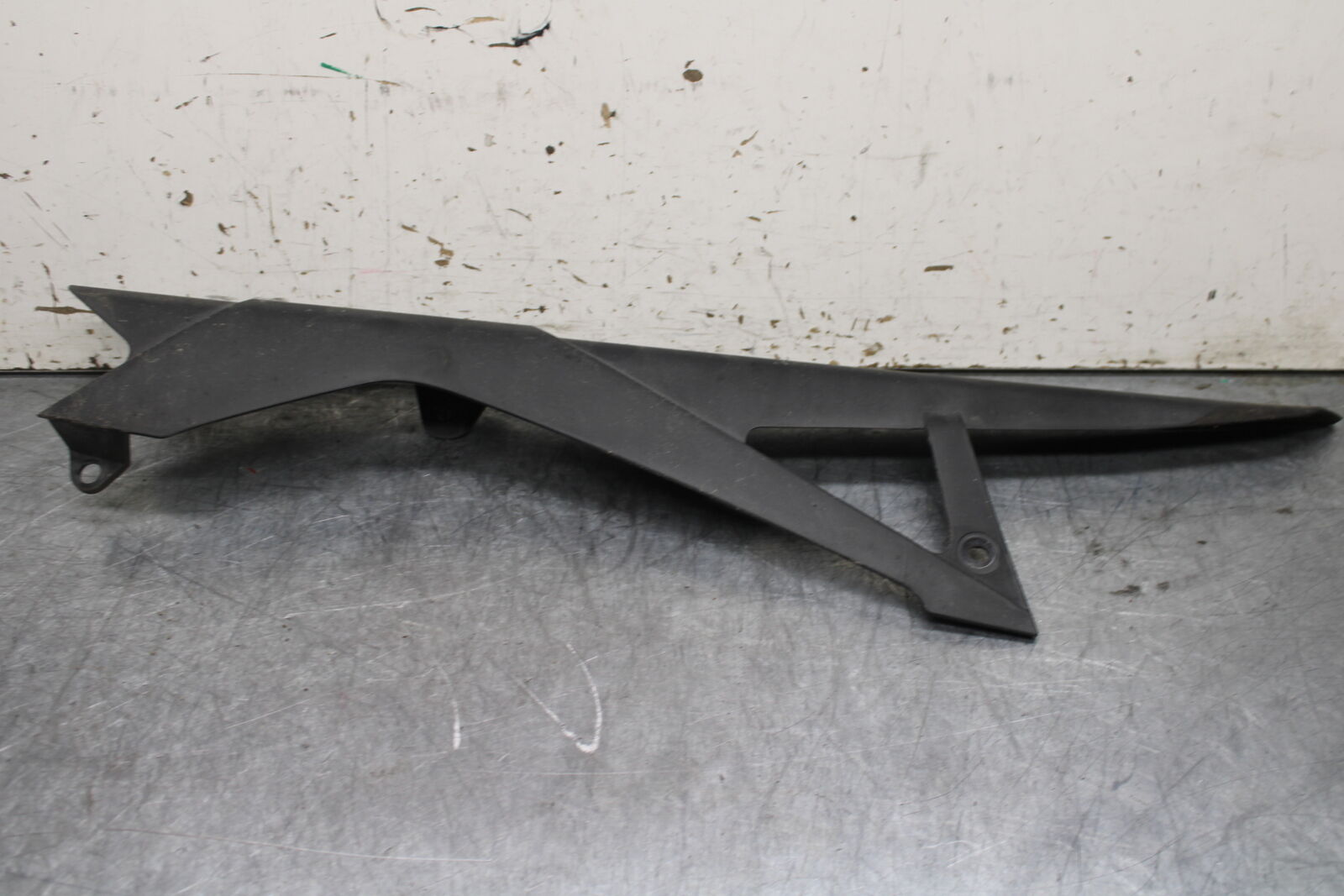 09-15 YAMAHA FZ6R REAR BACK DRIVE CHAIN GUARD COVER SHIELD 20S-22311-00-00 BB719