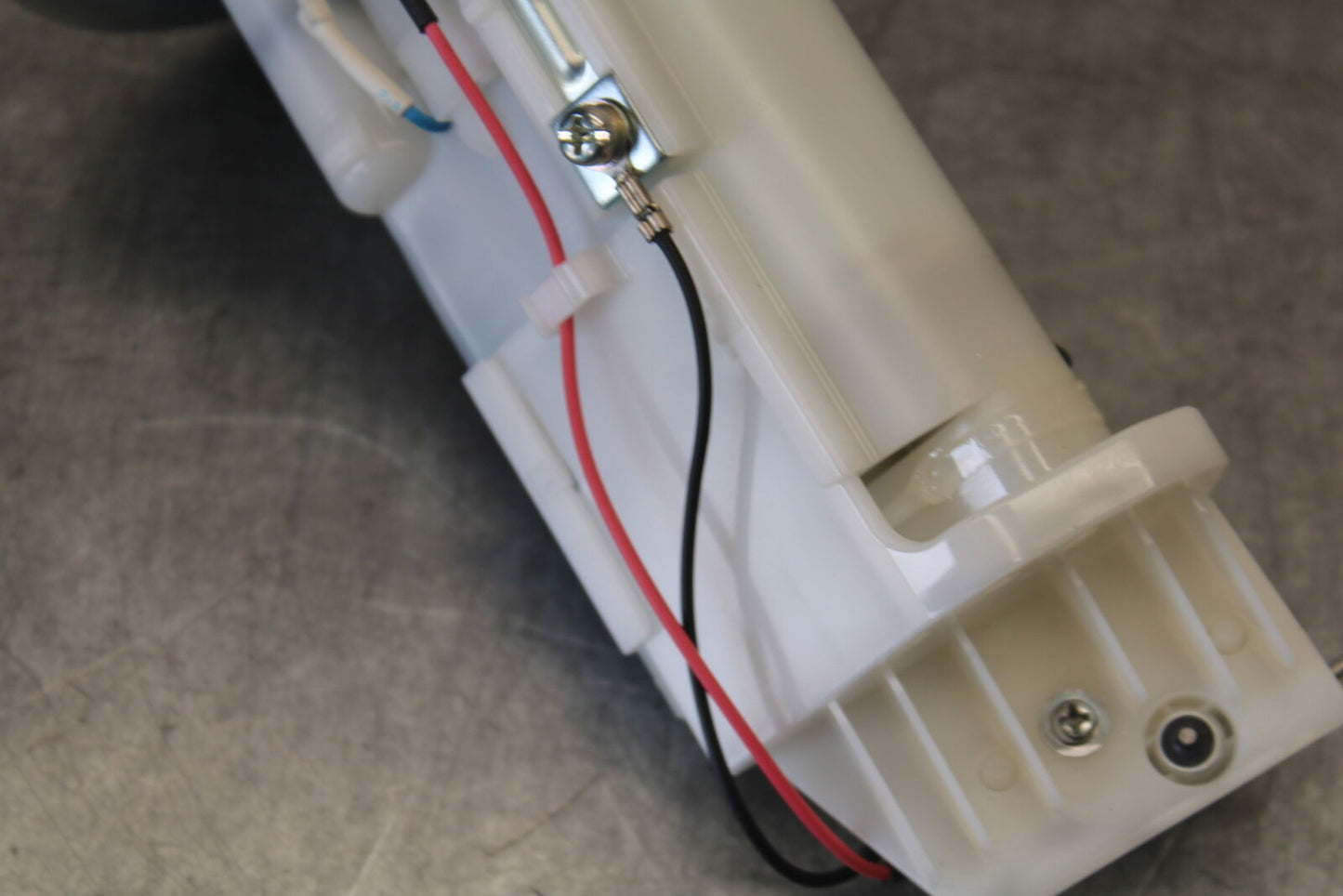 18-23 KAWASAKI NINJA 400 FUEL PUMP GAS PETROL SENDER UNIT  BB679