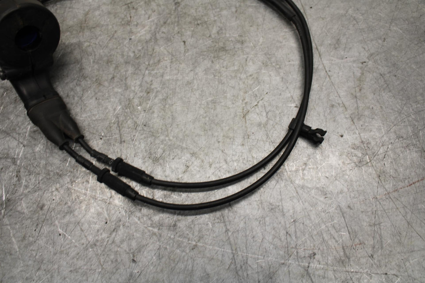 2009 Kawasaki Ninja ZX6R ZX600R THROTTLE CABLE LINE HOUSING GUIDE BB538