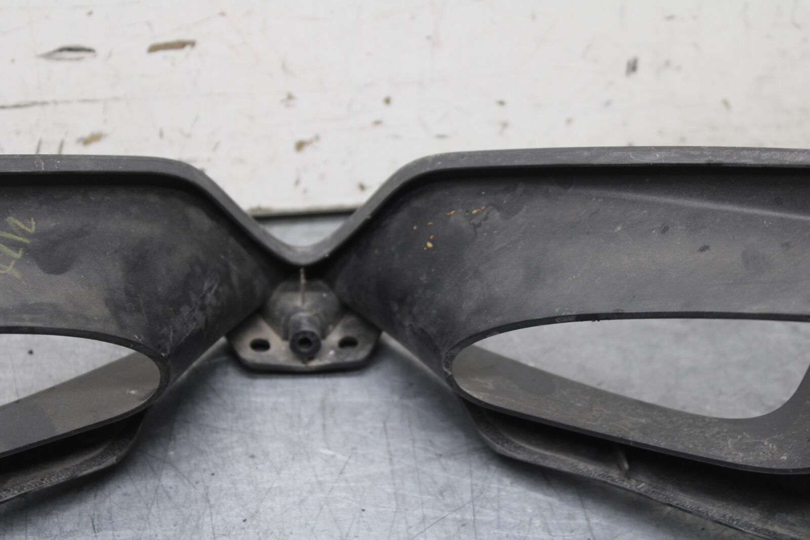 08-09 SUZUKI GSXR600 FRONT CENTER COWL FAIRING BB728