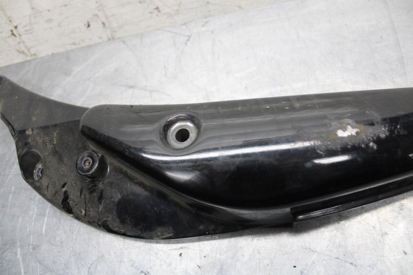 06-09 SUZUKI M109R BOULEVARD REAR BACK FENDER SUPPORT FRAME SUBFRAME BB501