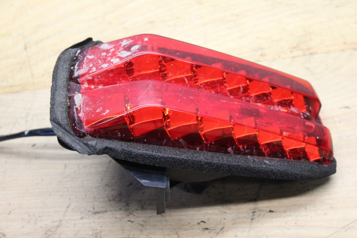 07-08 SUZUKI SV650 REAR TAIL TAILLIGHT BACK BRAKE LIGHT BB316