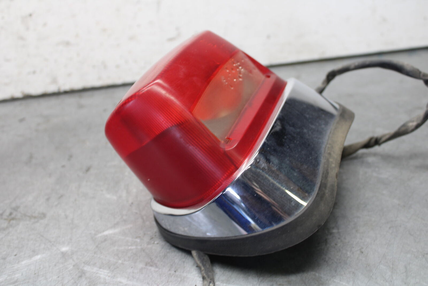 05-09 SUZUKI BOULEVARD C90 TAILLIGHT REAR TAIL BRAKE LIGHT BB692