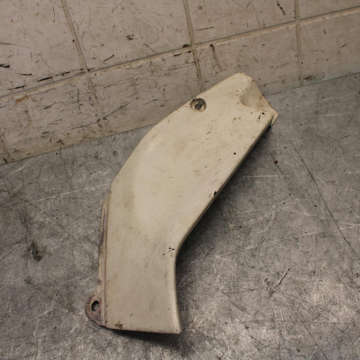 1999 Yamaha YZF R1 LEFT FRONT DUCT COVER PANEL COWL BB50