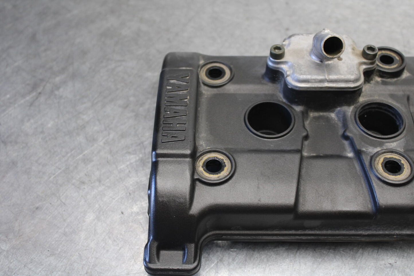 08-09 YAMAHA YZF R6S VALVE COVER  BB690